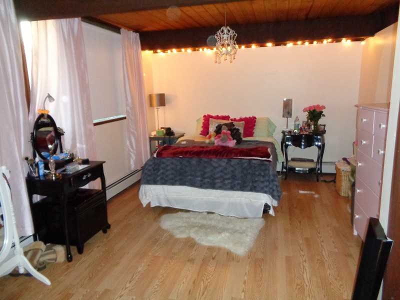 29 Pinetop Road Barrington, RI 02806 - Photo 20 of 24 Bedroom.