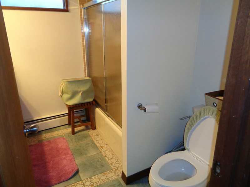29 Pinetop Road Barrington, RI 02806 - Photo 23 of 24 Bathroom.