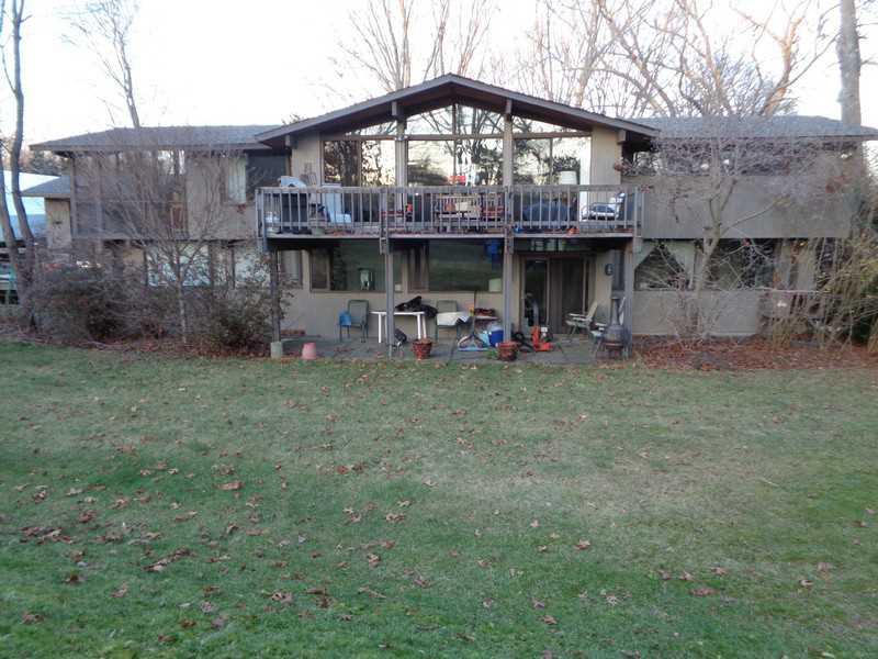 29 Pinetop Road Barrington, RI 02806 - Photo 3 of 24 Exterior Back.