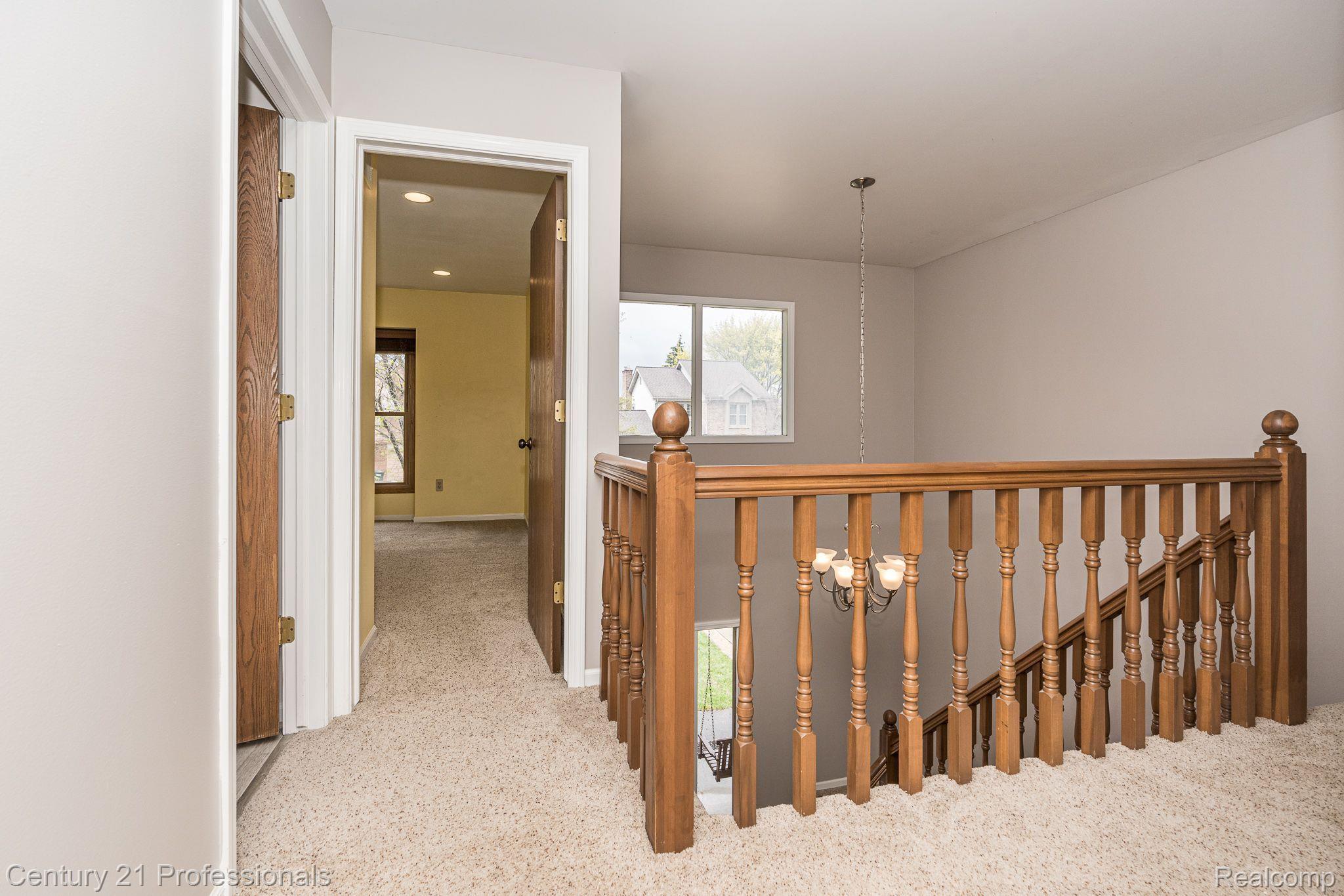 1643 Hillside Lane Rochester, MI 48307 - Photo 23 of 48 Gallery Image 23
