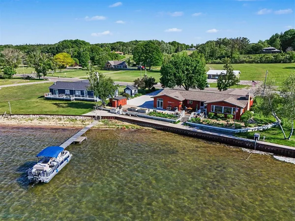 $1,499,000 | 4554 Crescent Beach Road, Onekama, MI 49675