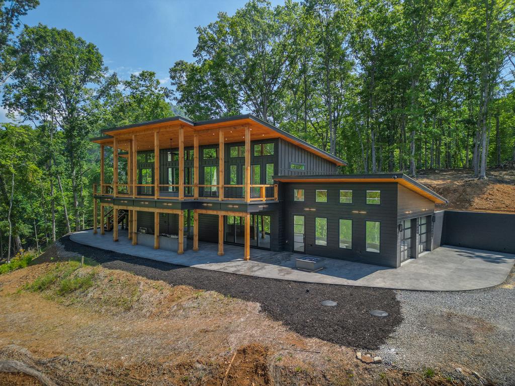 265 Park Glen Lane Mineral Bluff, GA 30559 - Photo 1 of 49 Main View