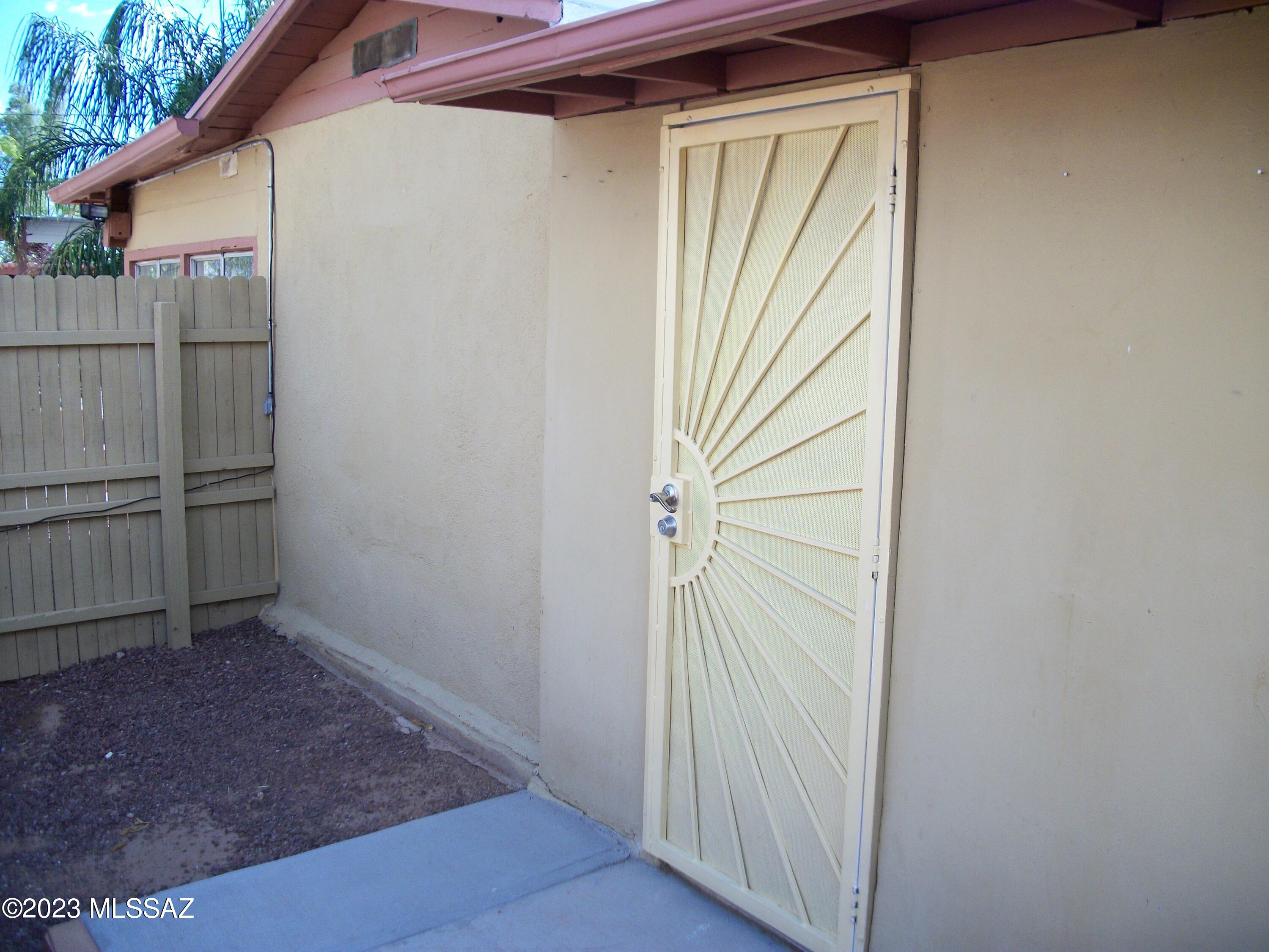 532 West Simmons Road Tucson, AZ 85705 - Photo 9 of 26 Simmons1