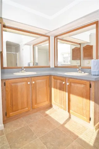 $375,000 | 131 Little Pond Road, South Kingstown, RI 02879