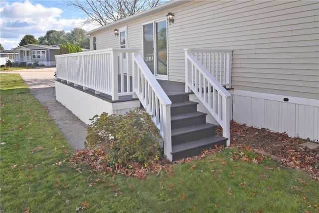 $375,000 | 131 Little Pond Road, South Kingstown, RI 02879