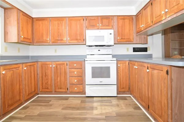 $375,000 | 131 Little Pond Road, South Kingstown, RI 02879