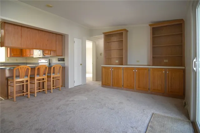 $375,000 | 131 Little Pond Road, South Kingstown, RI 02879