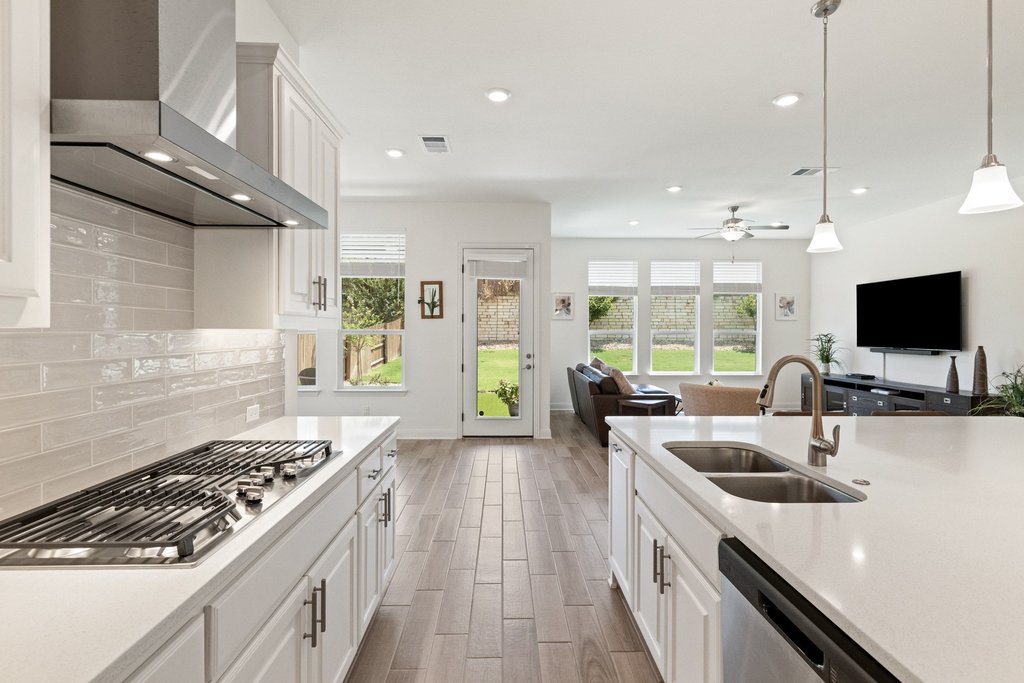 5913 Cimarron Rdg Lane Austin, TX 78738 - Photo 12 of 36 Gallery Image 12