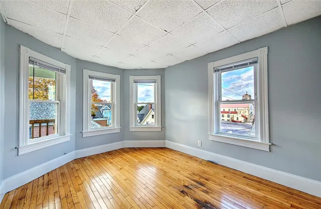 $2,000 | 68 Division Street, Unit 3, Lincoln, RI 02838