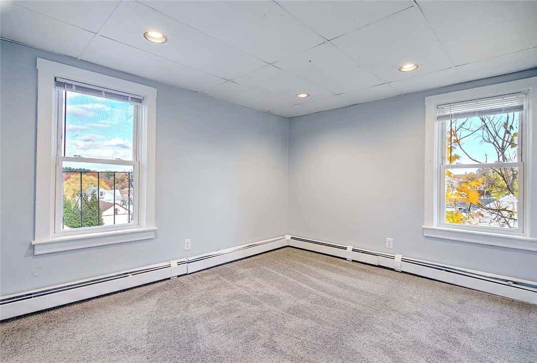 68 Division Street, Unit 3 Lincoln, RI 02838 - Photo 9 of 13