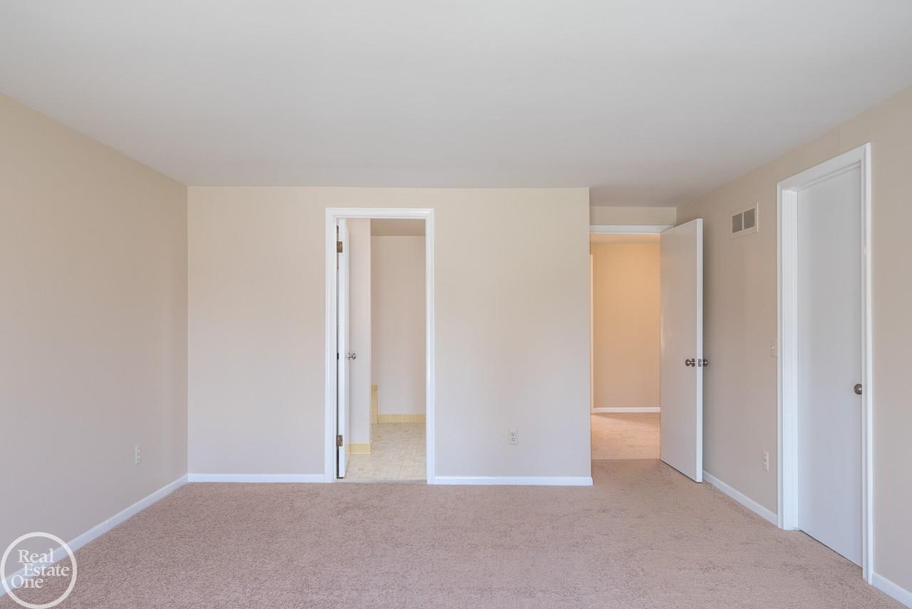 815 Mayfair Court Rochester Hills, MI 48309 - Photo 13 of 26