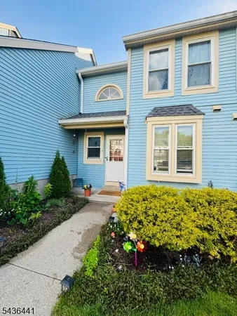 $379,000 | 4 Meadowlark, Hackettstown, NJ 07840