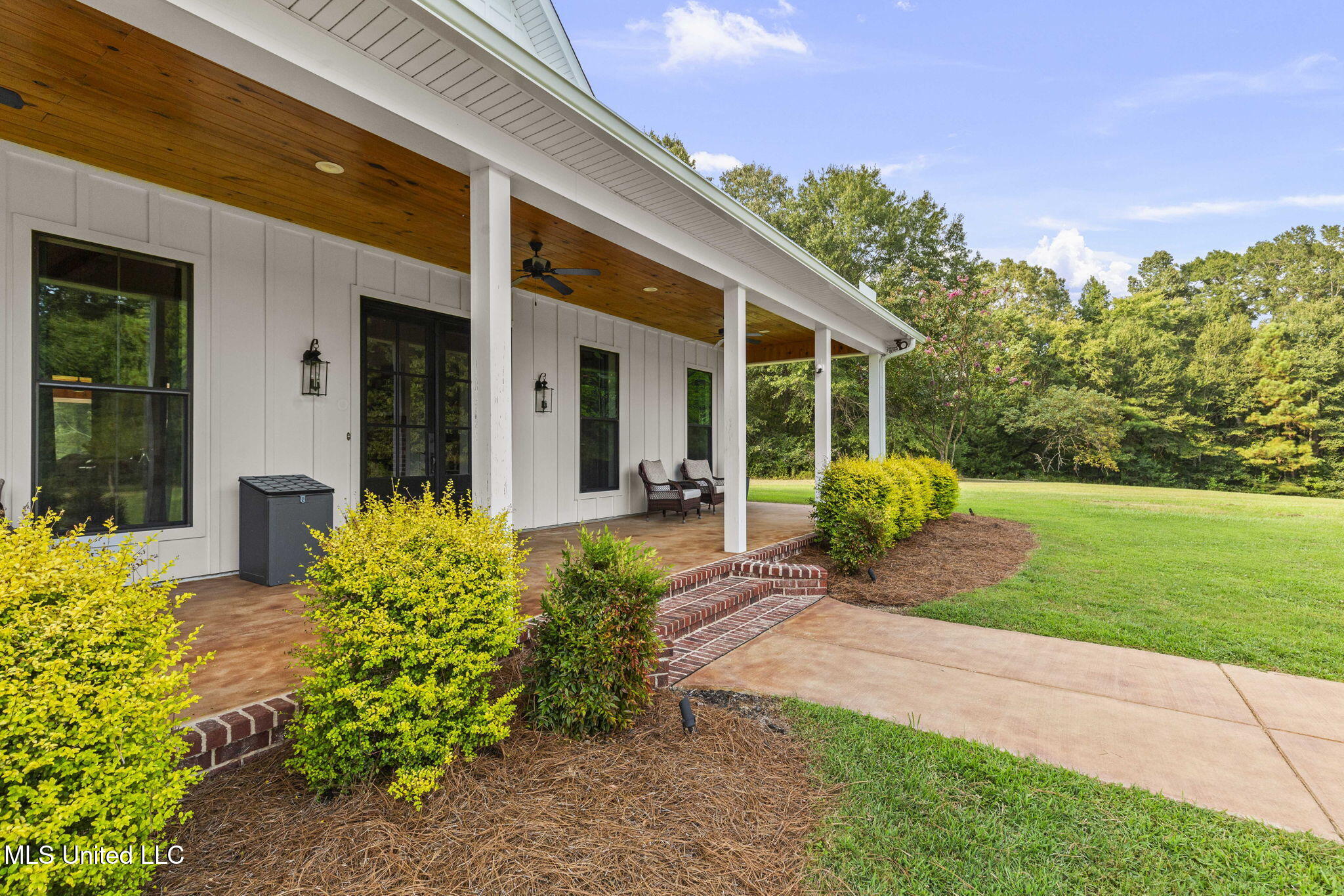 353 Flinco Farms Road Florence, MS 39073 - Photo 7 of 104 9-web-or-mls-353 Flinco Farms-9