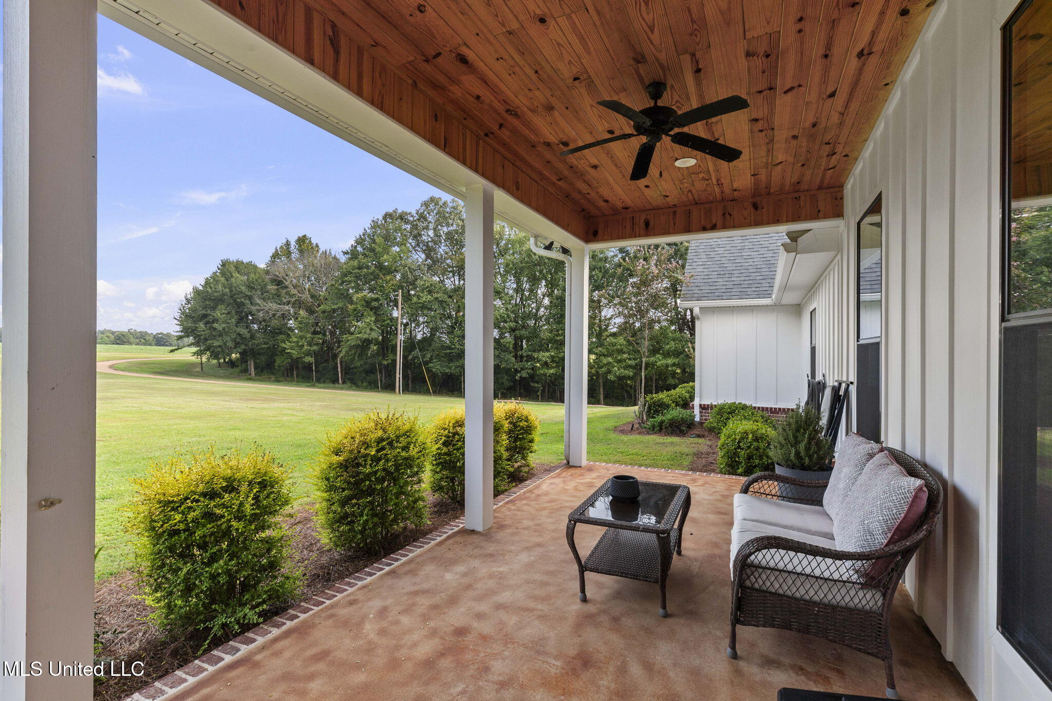 353 Flinco Farms Road Florence, MS 39073 - Photo 8 of 104 11-web-or-mls-353 Flinco Farms-11