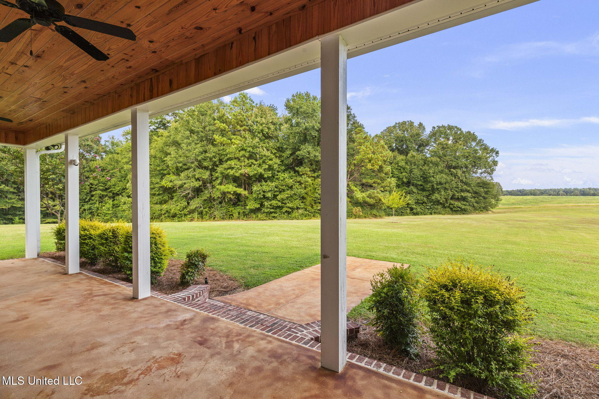353 Flinco Farms Road Florence, MS 39073 - Photo 9 of 104 14-web-or-mls-353 Flinco Farms-14