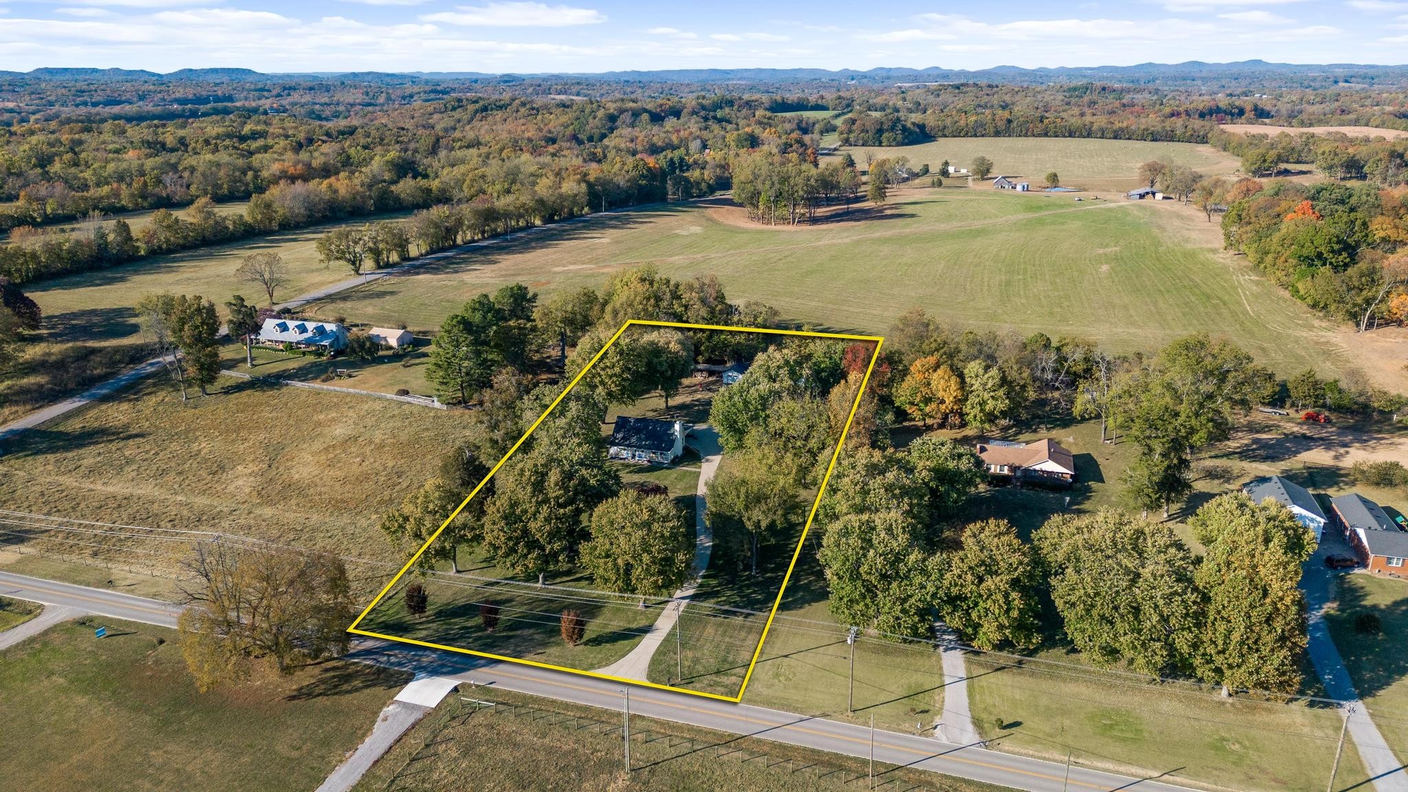 1586 Allisona Road Eagleville, TN 37060 - Photo 4 of 55 Gallery Image 4