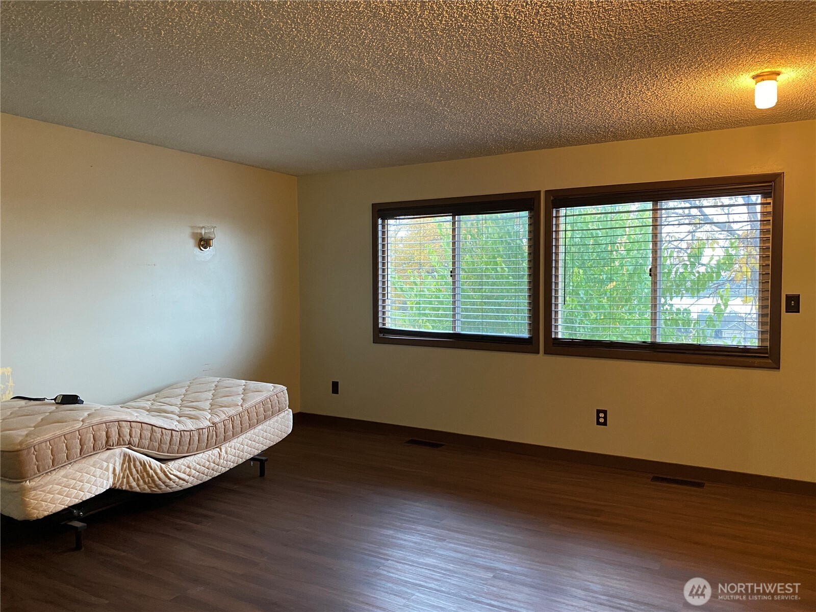 1804 South Division Street Moses Lake, WA 98837 - Photo 18 of 40