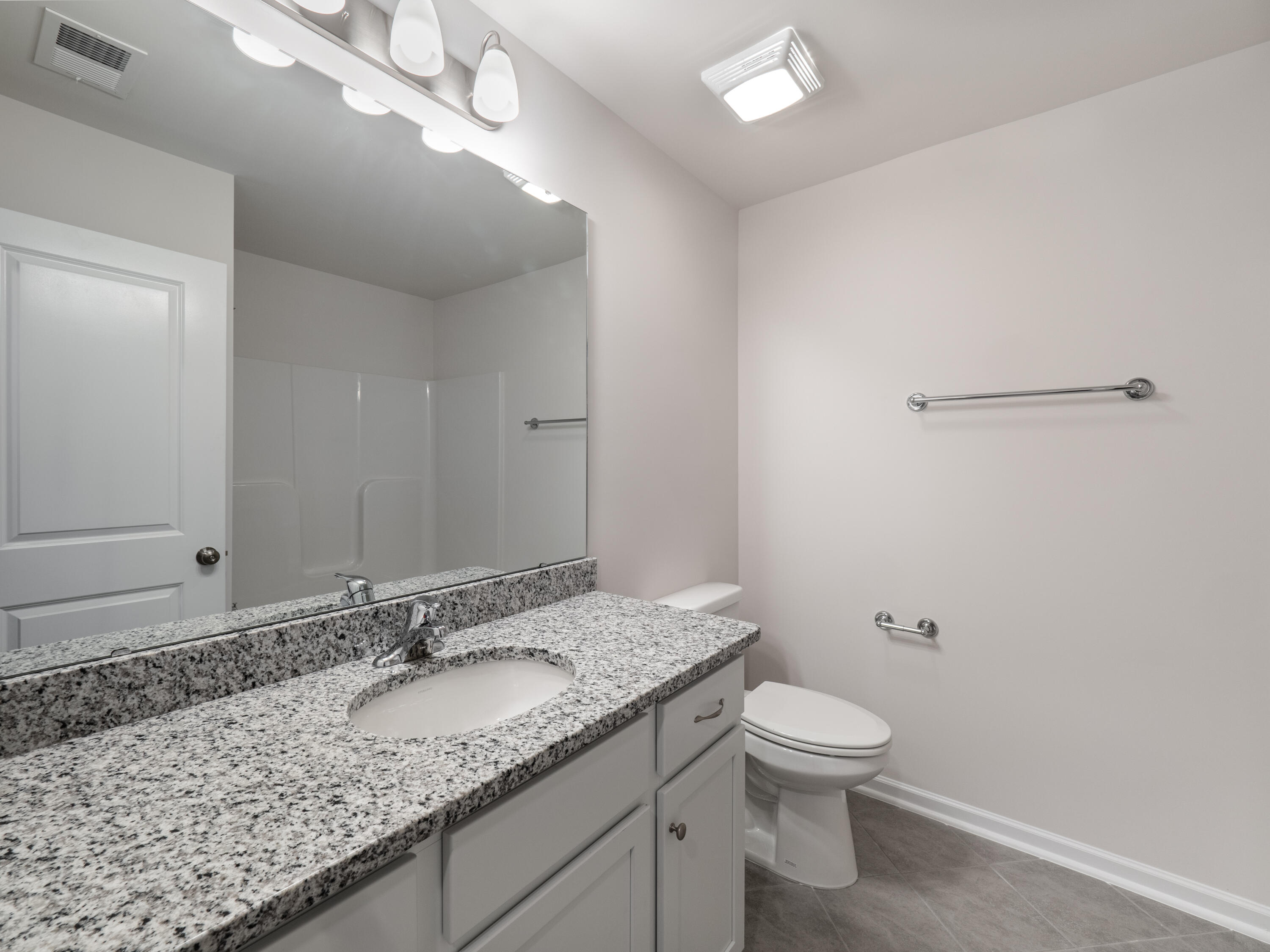 6357 Whirlaway Road Graniteville, SC 29829 - Photo 14 of 23 CST_BWP_Hazelwood_162Bernard_MIR_Full Ba