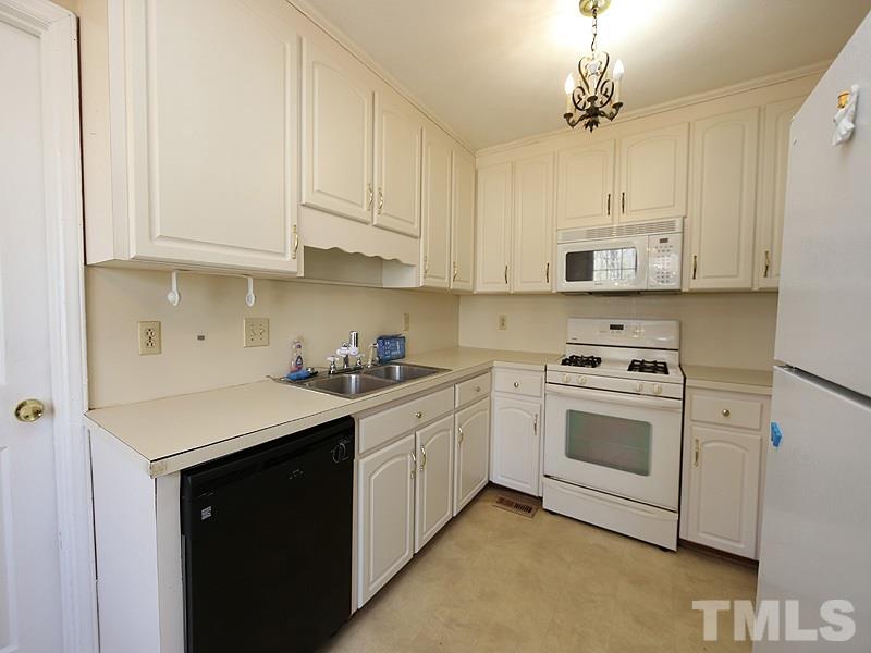 517 Southeast Maynard Road Cary, NC 27511 - Photo 12 of 24 Gallery Image 12