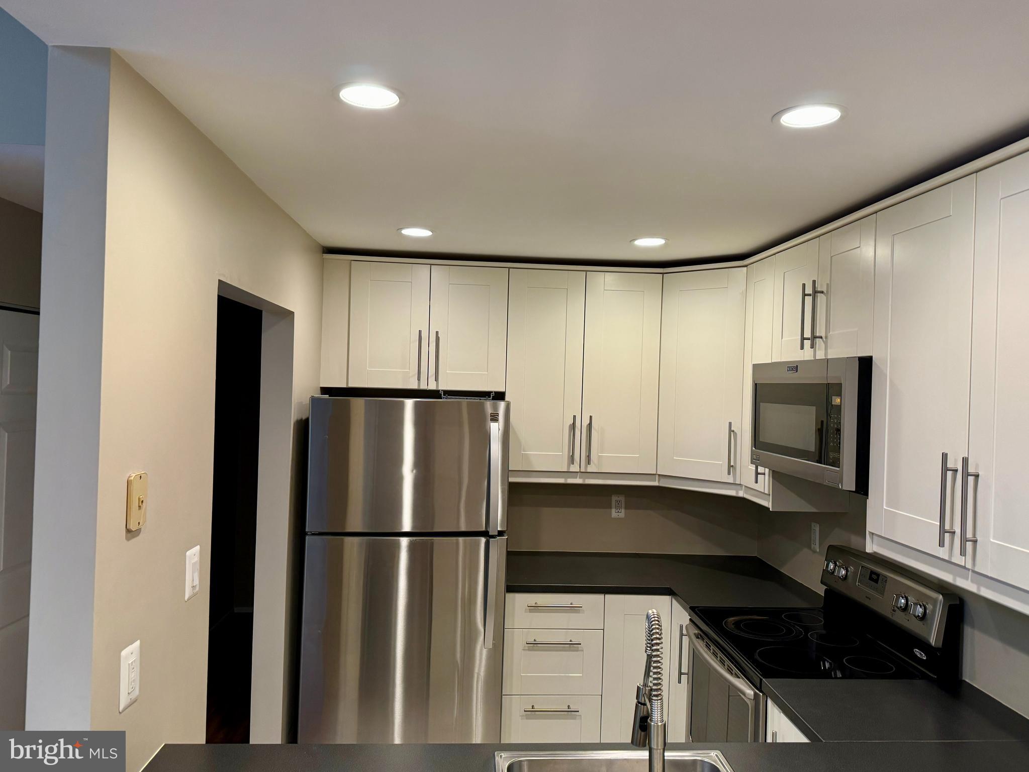 7703 Lexton Place, Unit 34 Springfield, VA 22152 - Photo 3 of 28