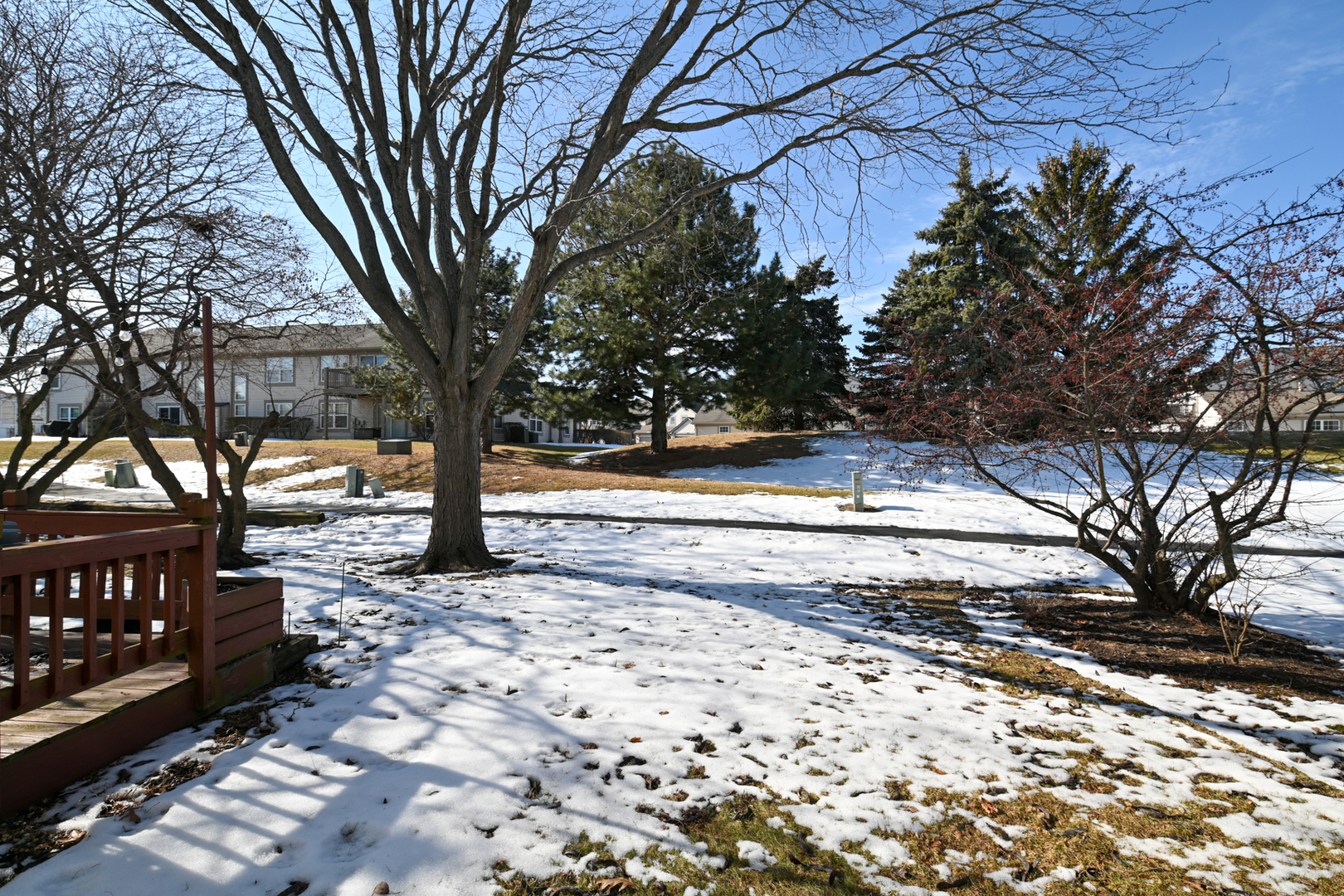 2092 Muirfield Circle Elgin, IL 60123 - Photo 14 of 14 a backyard of a house with lots of green space