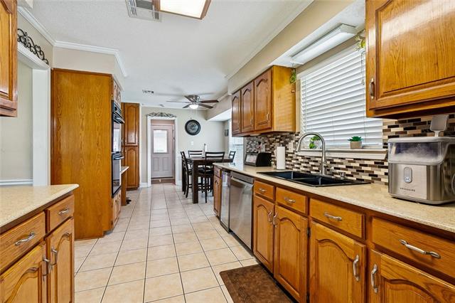 124 Devon Road Laplace, LA 70068 - Photo 7 of 16