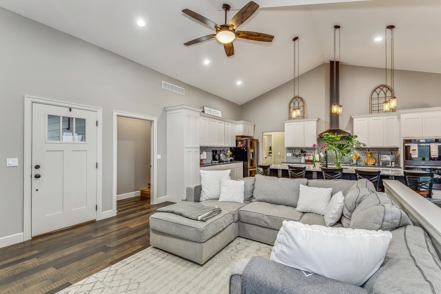 8404 Coral Street Maize, KS 67101 - Photo 6 of 36