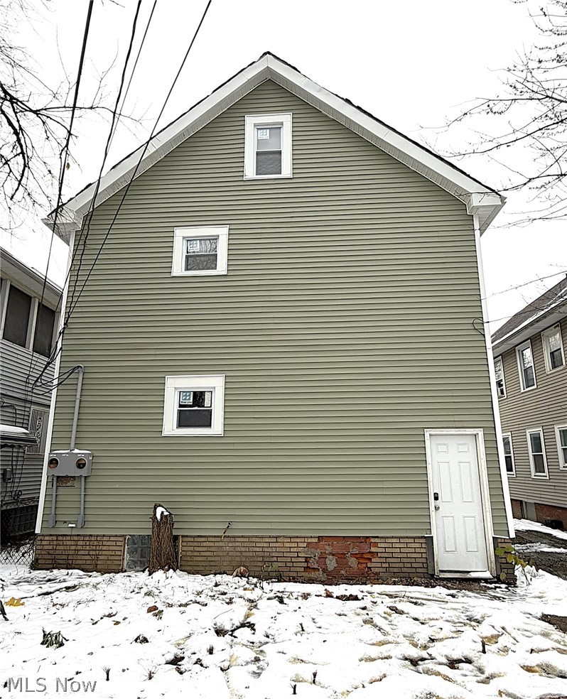 1887 Lampson Road Cleveland, OH 44112 - Photo 8 of 44 Gallery Image 8