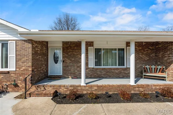 $250,999 | 106 Holmes Drive, Sikeston, MO 63801