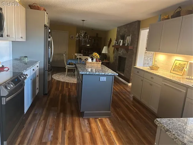 $260,000 | 106 Holmes Drive, Sikeston, MO 63801