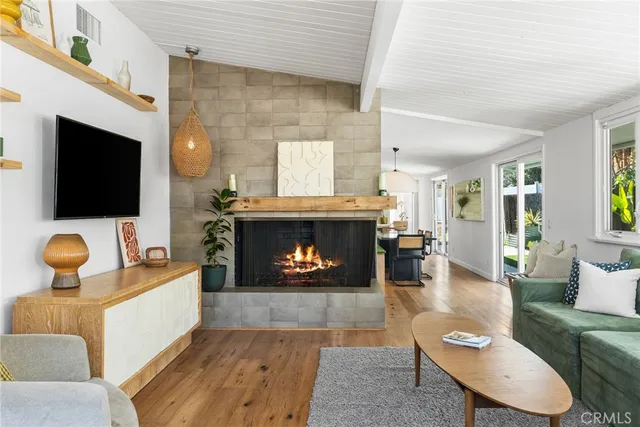 $1,995,000 | 2691 Club Mesa Place, Costa Mesa, CA 92627