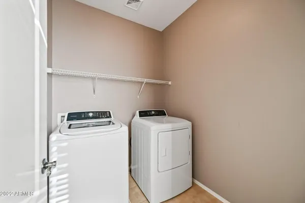 $2,295 | 3652 East Temecula Way, Gilbert, AZ 85297