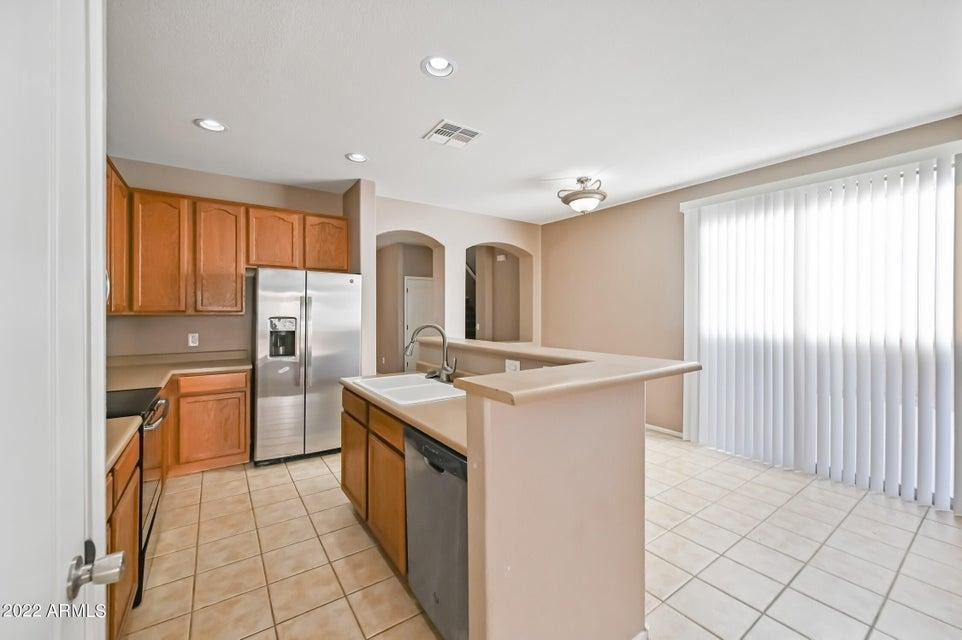 3652 East Temecula Way Gilbert, AZ 85297 - Photo 7 of 27 Photo #7