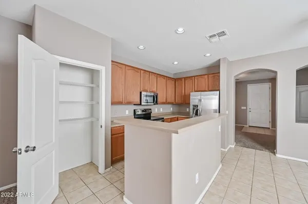 $2,295 | 3652 East Temecula Way, Gilbert, AZ 85297