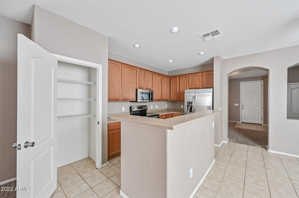 3652 East Temecula Way Gilbert, AZ 85297 - Photo 8 of 27 Photo #8