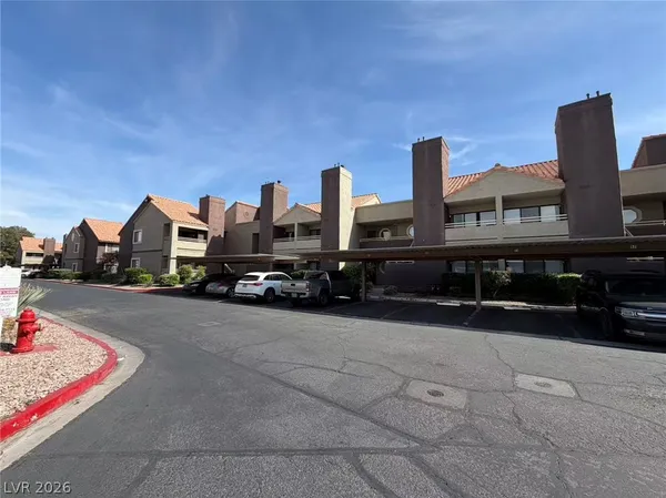 $1,350 | 5072 South Rainbow Boulevard, Unit 202, Las Vegas, NV 89118