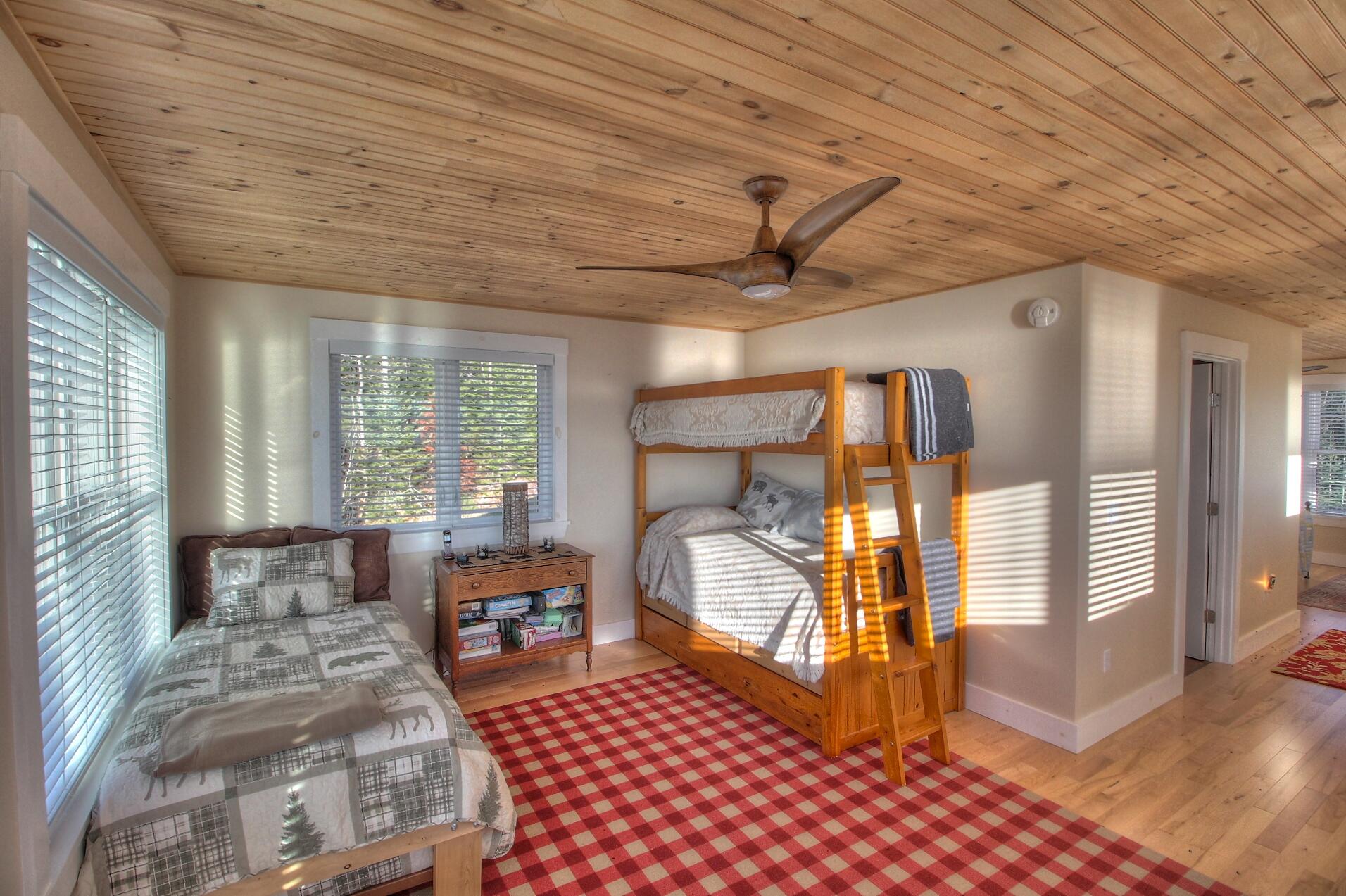 390 Bald Mountain Road Oquossoc, ME 04964 - Photo 17 of 23 125