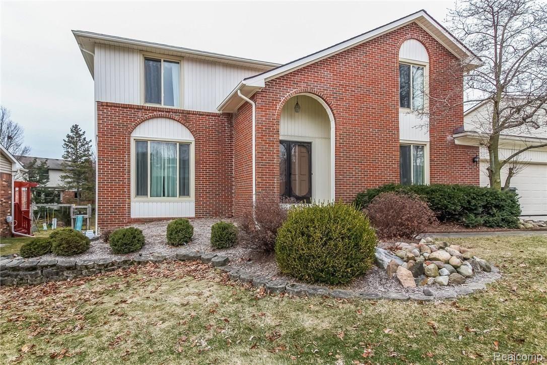 3353 Palm Aire Court Rochester, MI 48309 - Photo 3 of 43 003-Front_View-5522973-medium.jpg