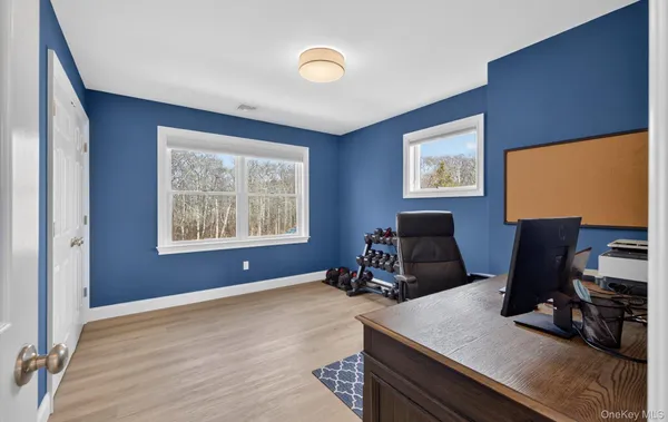 $1,395,000 | 270 Edgewood Avenue, Oakdale, NY 11769