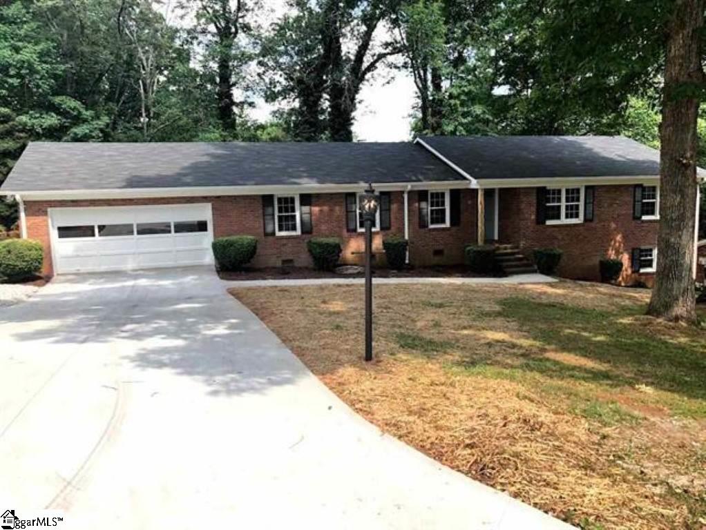 112 Holly Road Taylors, SC 29687 - Photo 1 of 32 Gallery Image 1