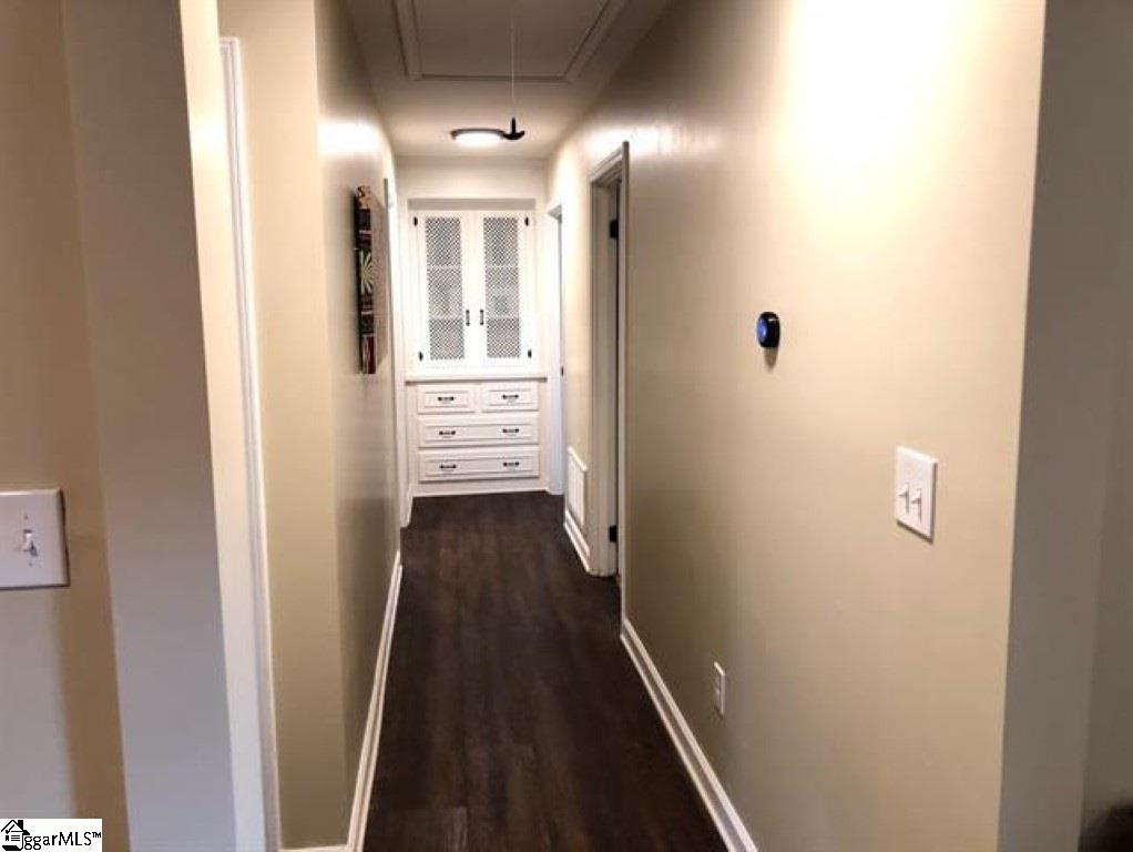 112 Holly Road Taylors, SC 29687 - Photo 5 of 32 Gallery Image 5