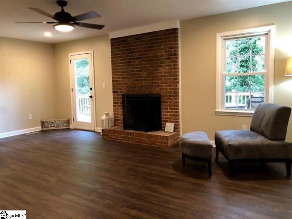 112 Holly Road Taylors, SC 29687 - Photo 10 of 32 Gallery Image 10