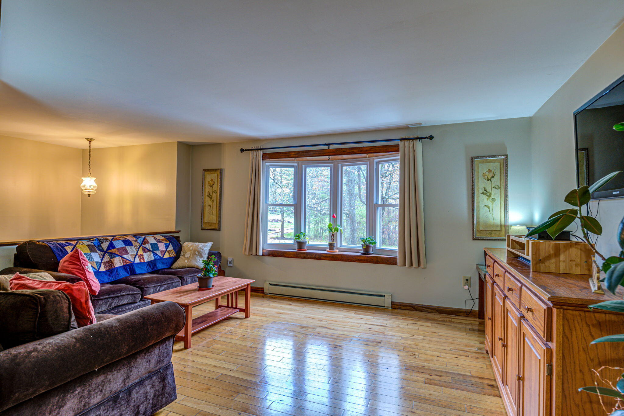 9 Brookside Drive Standish, ME 04084 - Photo 10 of 34 Living Room