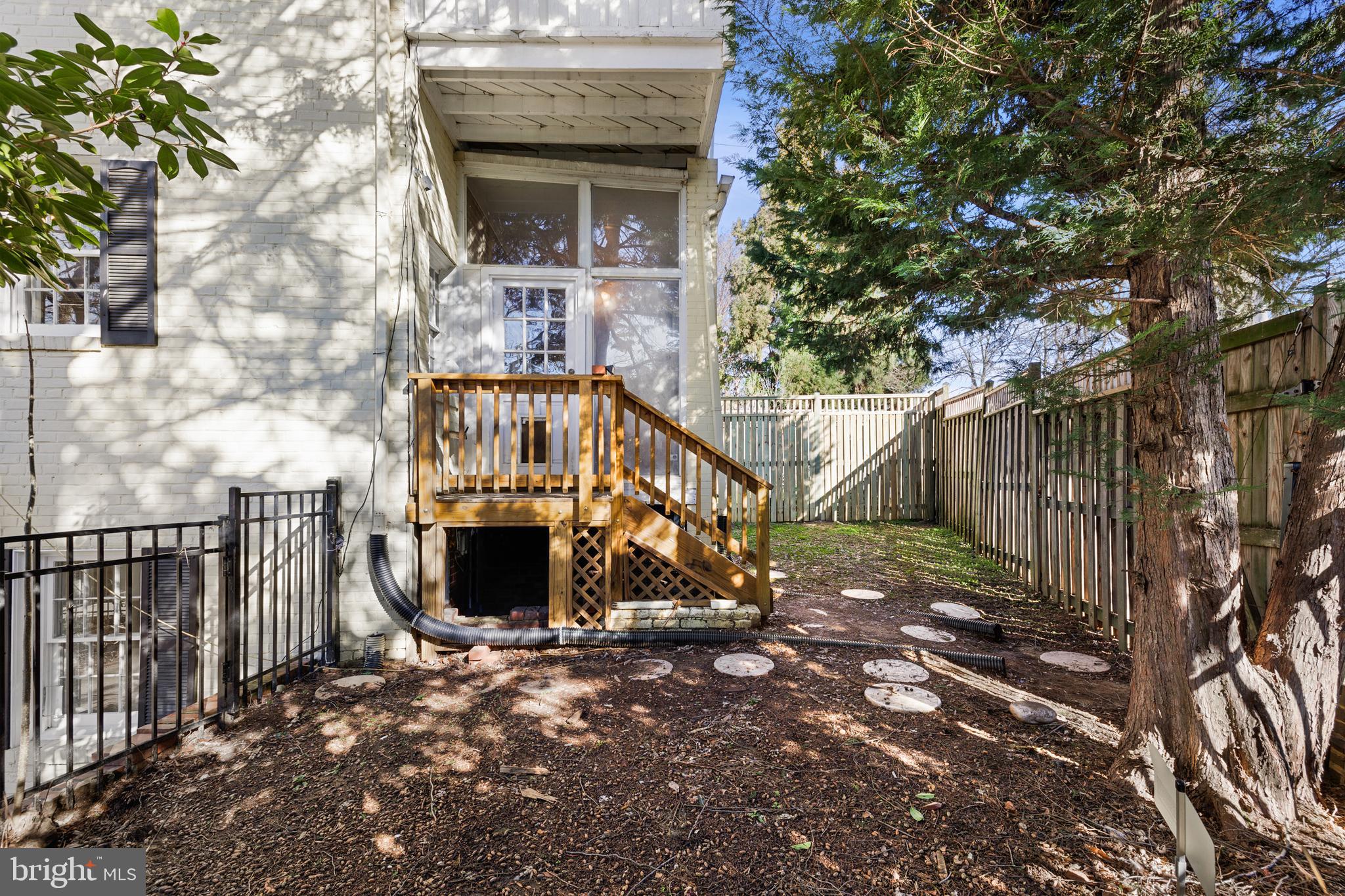 2021 Tunlaw Road Northwest Washington, DC 20007 - Photo 12 of 12 Gallery Image 12