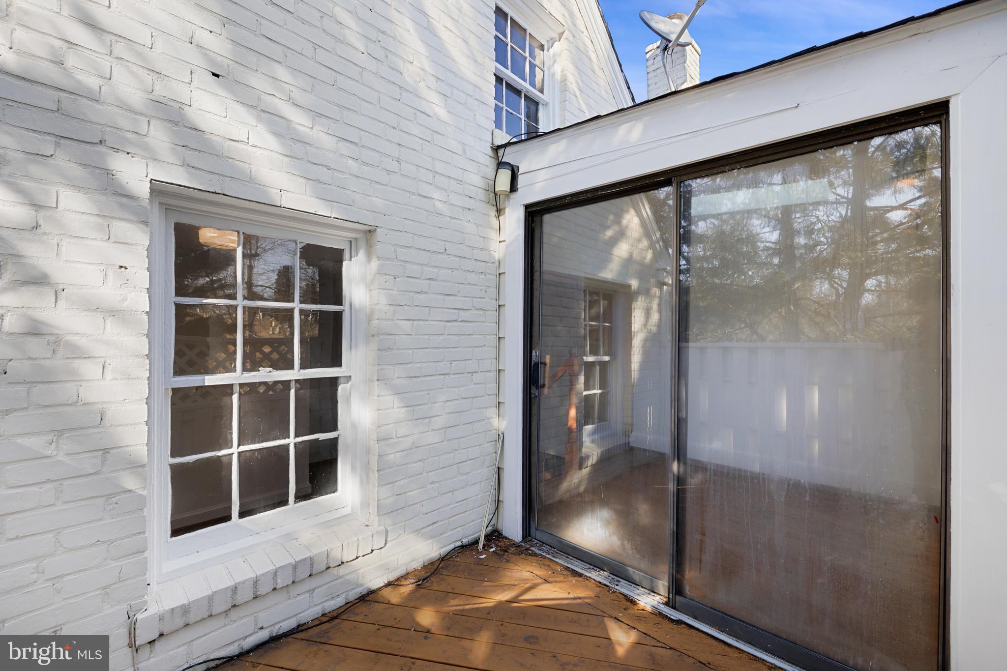 2021 Tunlaw Road Northwest Washington, DC 20007 - Photo 9 of 12 Gallery Image 9