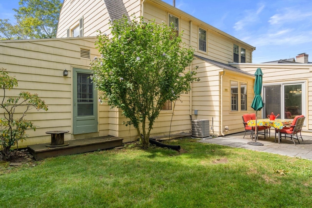 34 Palmer Road Newton, MA 02468 - Photo 26 of 26 a view of a chair in front of house