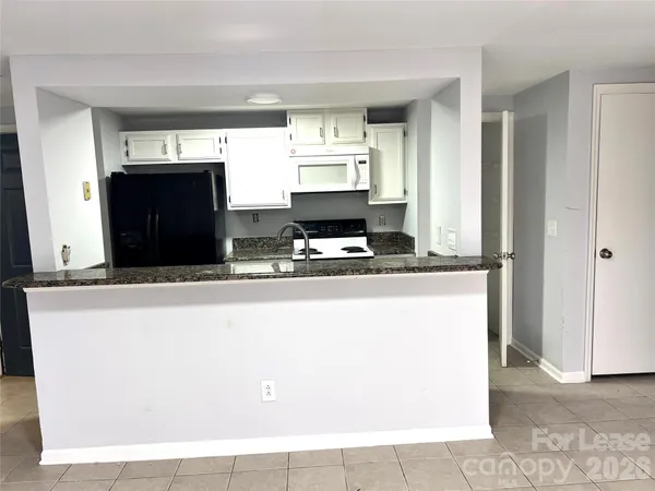 $1,350 | 1624 Arlyn Circle, Unit H, Charlotte, NC 28213