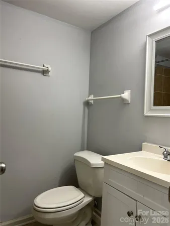 $1,350 | 1624 Arlyn Circle, Unit H, Charlotte, NC 28213