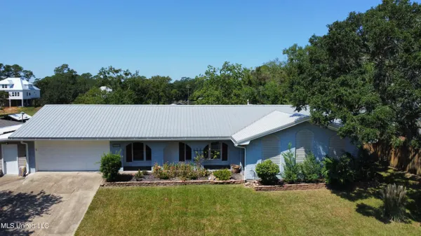 $499,999 | 6009 Switzer Cove, Ocean Springs, MS 39564