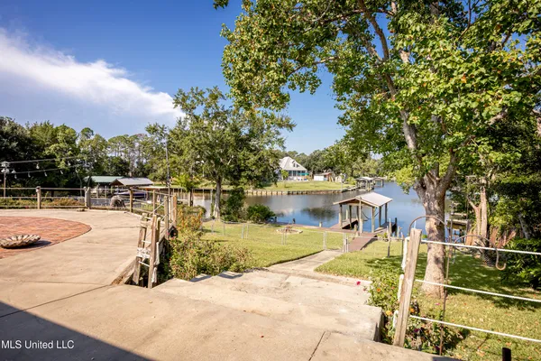 $499,999 | 6009 Switzer Cove, Ocean Springs, MS 39564